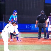 【動画】東京五輪 侍ジャパン・伊藤大海が追いロジン! 韓国にロージンつけ過ぎと指摘されても更にタップリ付け直す!「」 【動画】東京五輪 侍ジャパン・伊藤大海が追いロジン! 韓国にロージンつけ過ぎと指摘されても更にタップリ付け直す!「」