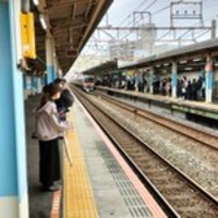 【人身事故】武蔵野線 新松戸駅で人身事故！「え、私の乗ってる電車で人身事故発生したんだけど…」