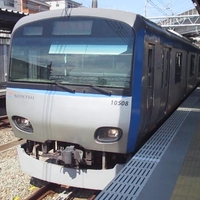 人身事故 相鉄本線 瀬谷駅 大和駅で人身事故 歩道橋から飛び込んだ 窓の外に人が倒れてる ひよこちゃんねる 人身事故 相鉄本線 瀬谷駅 大和駅で人身事故 歩道橋から飛び込んだ 窓の外に人が倒れてる ひよこちゃんねる