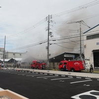【火災】大阪市淀川区 三国本町付近で火事発生!「ダイソー行こうと外出たら近くの交差点のとこに、大量の消防車!火事?」 【火災】大阪市淀川区 三国本町付近で火事発生!「ダイソー行こうと外出たら近くの交差点のとこに、大量の消防車!火事?」