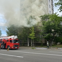 火災 札幌市南区真駒内付近で火事発生 真駒内でマンション火災みたいね Nhkの中継車がぶっとばしてったw ひよこちゃんねる