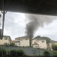 【火災】愛知県名古屋市 緑区大高町北平部付近で火事発生!「会社の斜め前で火事💦会社から出れません😰」 【火災】愛知県名古屋市 緑区大高町北平部付近で火事発生!「会社の斜め前で火事💦会社から出れません😰」