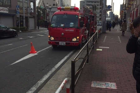 南武線 久地~宿川原駅間で人身事故「倒れた人がブルーシートで隠されてる」まとめのカテゴリ一覧まとめまとめについて関連サイト一覧