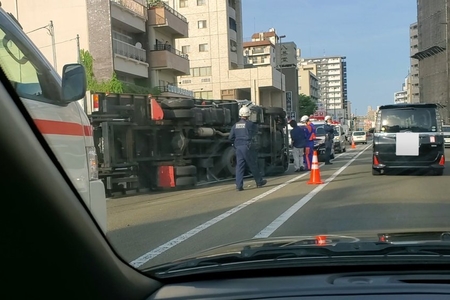 【事故渋滞】国道45号 仙台市宮城野区原町2丁目付近で事故「プリウスに乗ってたおばちゃん大丈夫かな」 | まとめまとめ