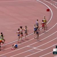 【動画】驚愕!東京五輪 陸上1500m 世界選手権女王ハッサン選手 残り1周で転倒→11人ゴボウ抜きで余裕の1着!「せいけんづきしてきそうな名前だ」 【動画】驚愕!東京五輪 陸上1500m 世界選手権女王ハッサン選手 残り1周で転倒→11人ゴボウ抜きで余裕の1着!「せいけんづきしてきそうな名前だ」
