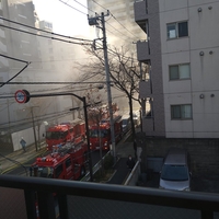 【火災】東京都北区 滝野川付近で火事発生！「近くで火事か？めちゃくちゃ煙い」