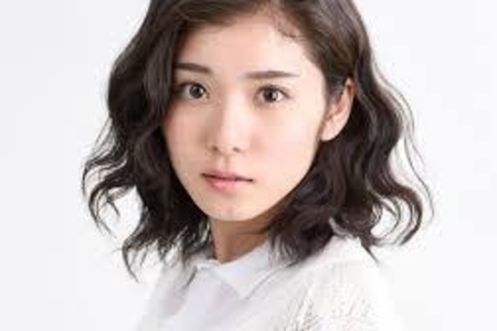 『しゃべくり007』松岡茉優がホリケンと手押し相撲対決 ...