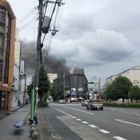 【火災】JR嵯峨野線 京都市右京区太秦安井小山町付近で沿線火災発生! 「葛野大路のまっすぐ北あたりで火事ぽい。 すぐパトカーも消防車も集まり出してた」 【火災】JR嵯峨野線 京都市右京区太秦安井小山町付近で沿線火災発生! 「葛野大路のまっすぐ北あたりで火事ぽい。 すぐパトカーも消防車も集まり出してた」